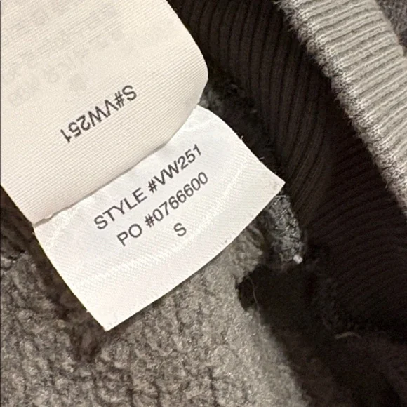 Vuori Restore Full Zip Hoodie in Dusty Pine Oversized Small - Picture 9 of 12